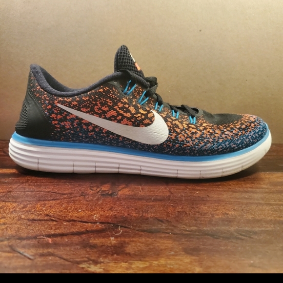 Nike free run shoes - Picture 2 of 2
